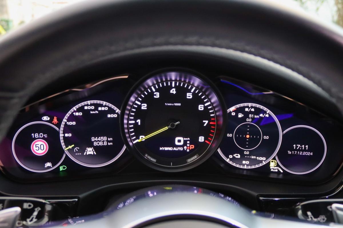 porsche-panamera-2018-hibrido-2894cc
