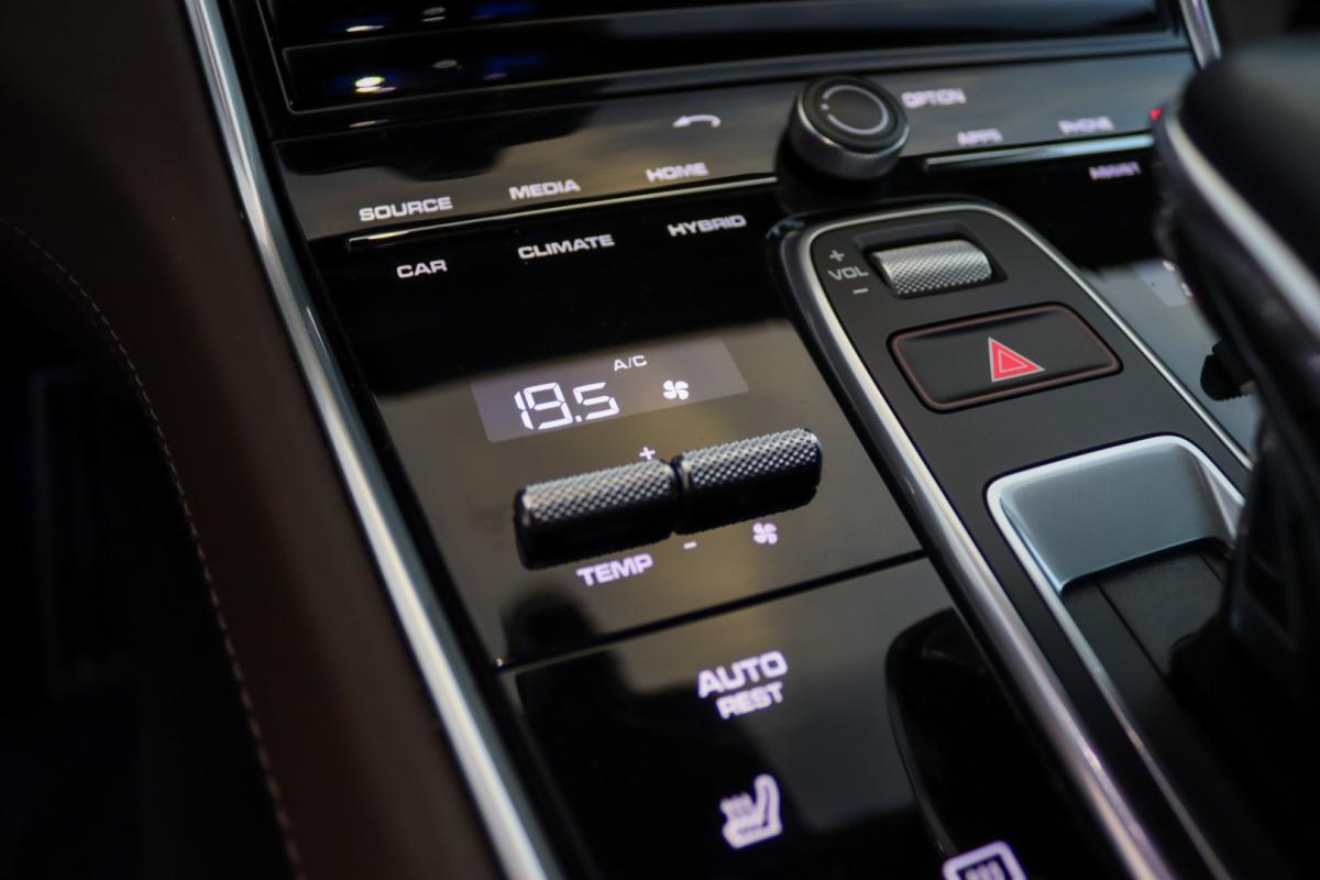 porsche-panamera-2018-hibrido-2894cc