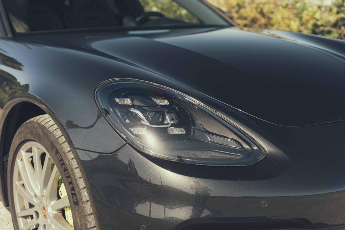 porsche-panamera-2018-hibrido-2894cc