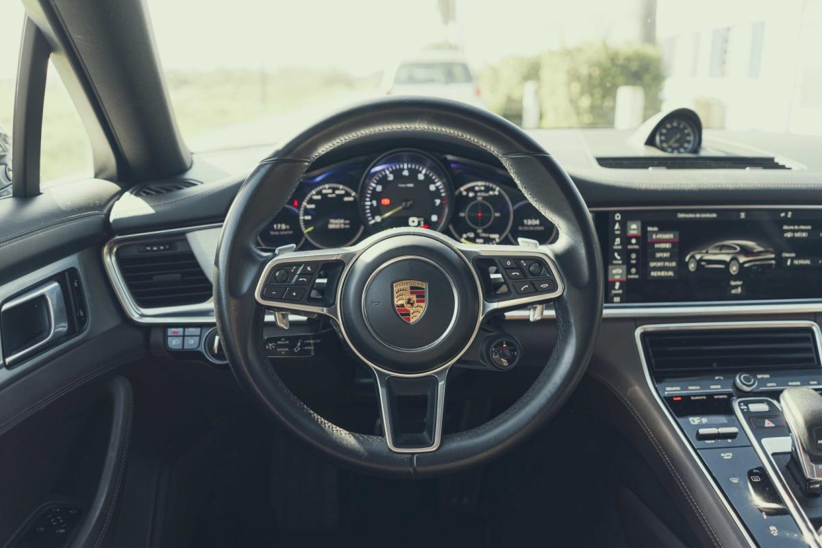 porsche-panamera-2018-hibrido-2894cc