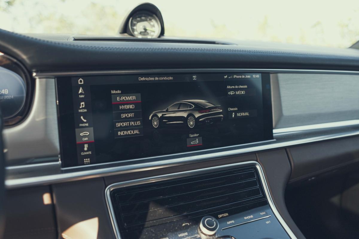 porsche-panamera-2018-hibrido-2894cc