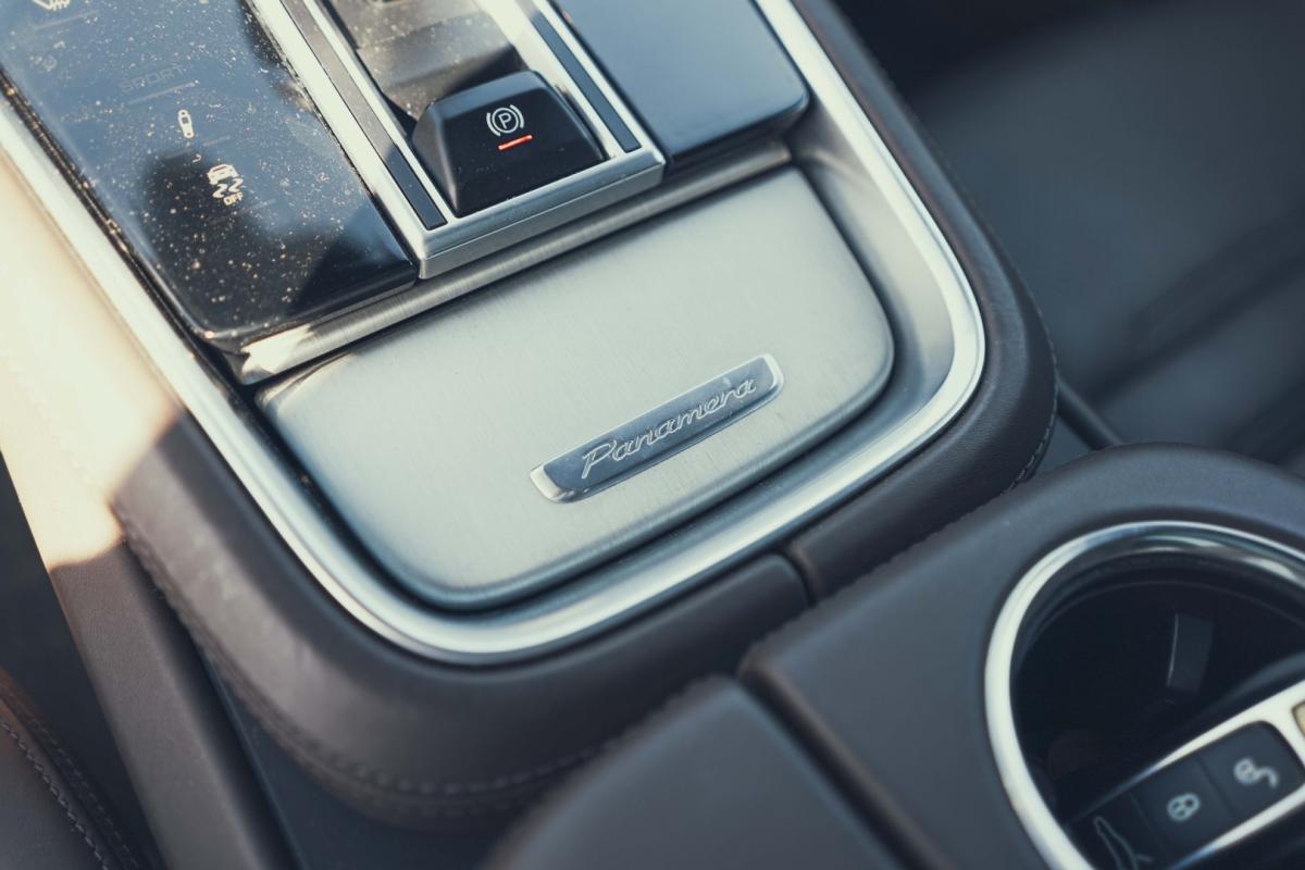 porsche-panamera-2018-hibrido-2894cc