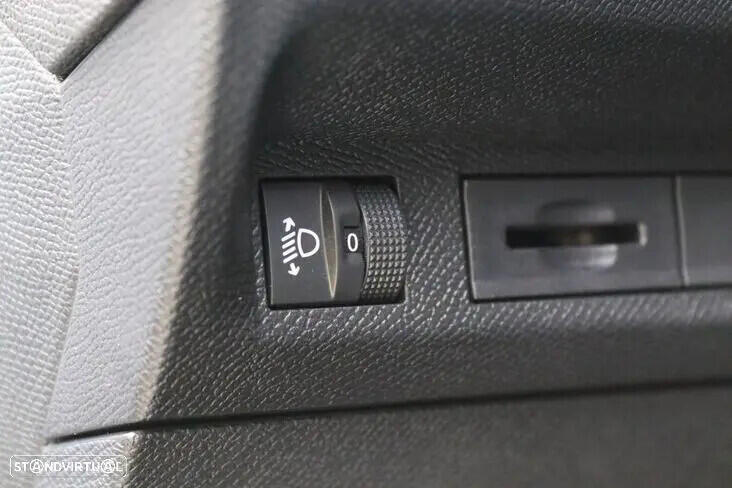 peugeot-308-sw-2024-gasolina-1199cc