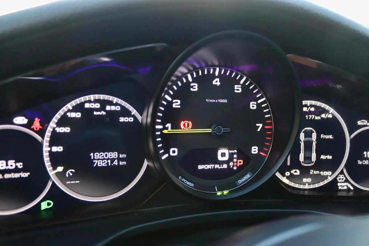 porsche-panamera-2017-hibrido-a-gasolina-2894cc
