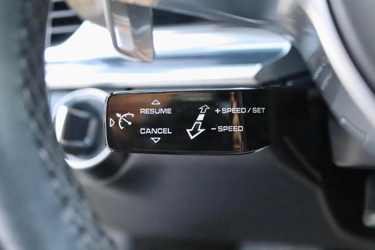 porsche-panamera-2017-hibrido-a-gasolina-2894cc