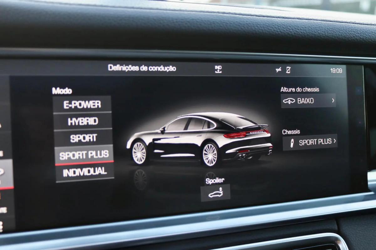 porsche-panamera-2017-hibrido-a-gasolina-2894cc