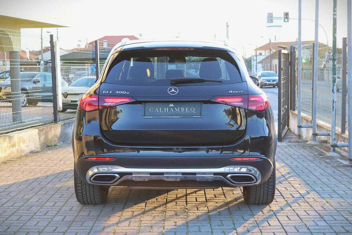 mercedes-benz-glc-300-e-4matic-2023-hibrido-a-gasolina-1999cc