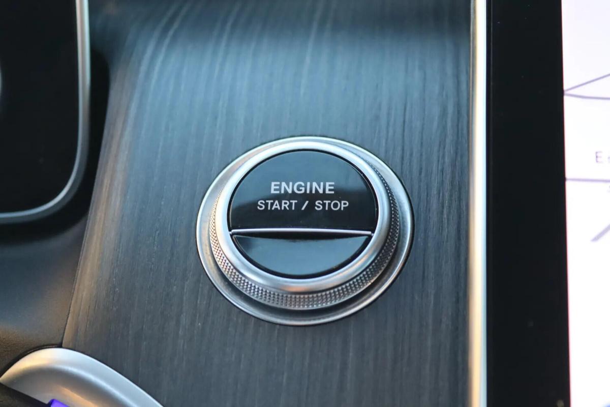 mercedes-benz-glc-300-e-4matic-2023-hibrido-a-gasolina-1999cc