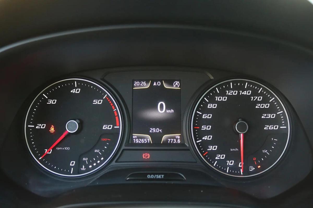 seat-leon-st-2014-diesel-1598cc