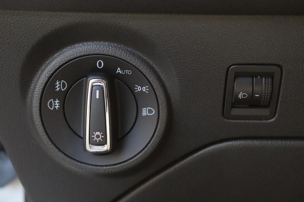 seat-leon-st-2014-diesel-1598cc