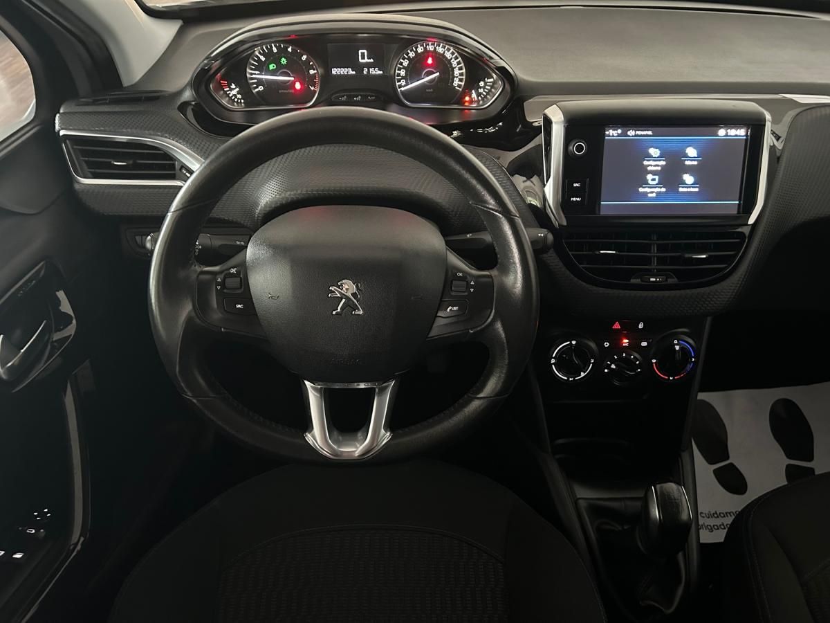 peugeot-208-2017-gasolina-1199cc