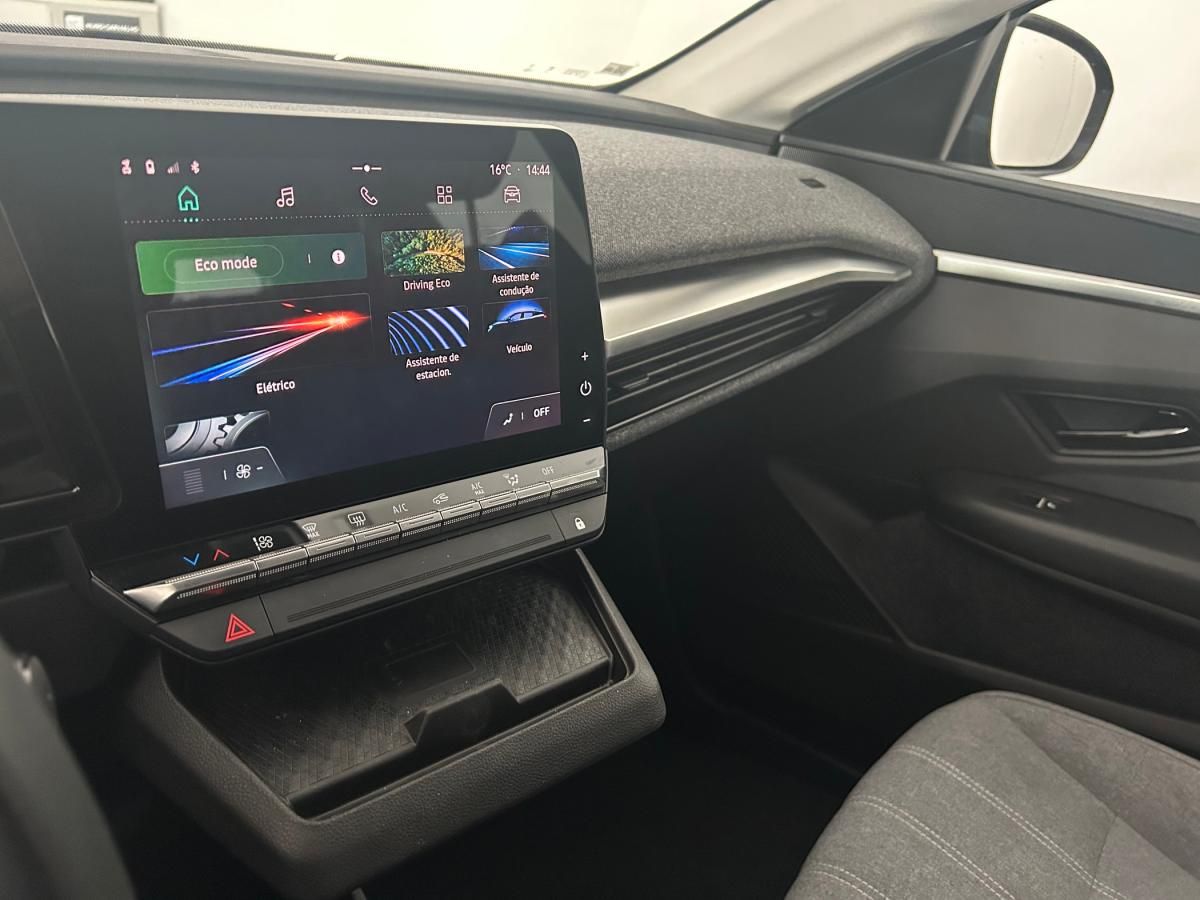 renault-megane-2022-eletrico-0cc