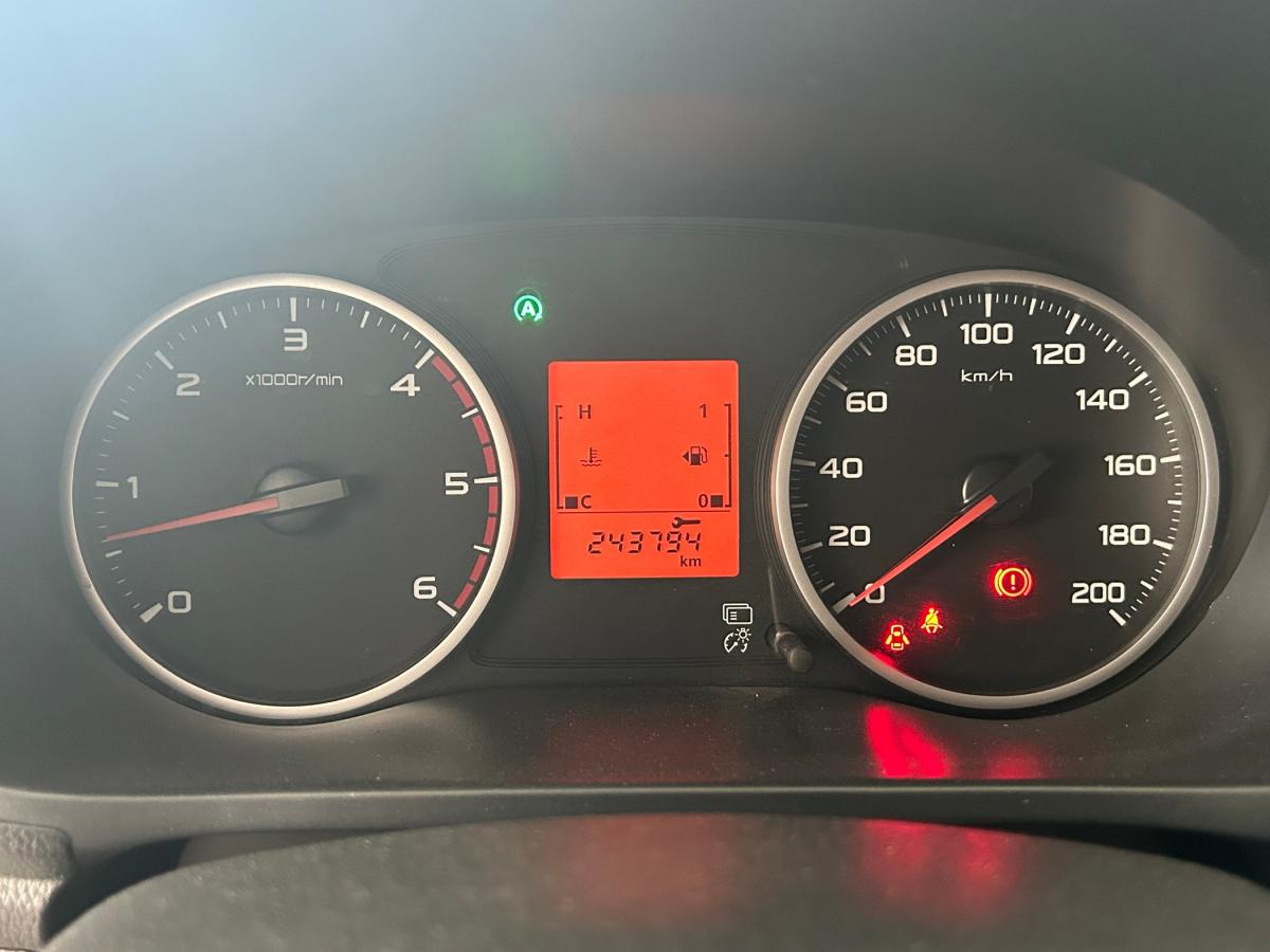 mitsubishi-l200-2016-diesel-2442cc