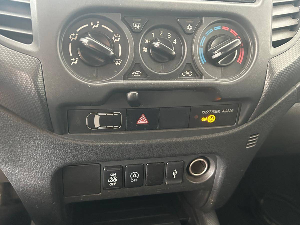 mitsubishi-l200-2016-diesel-2442cc