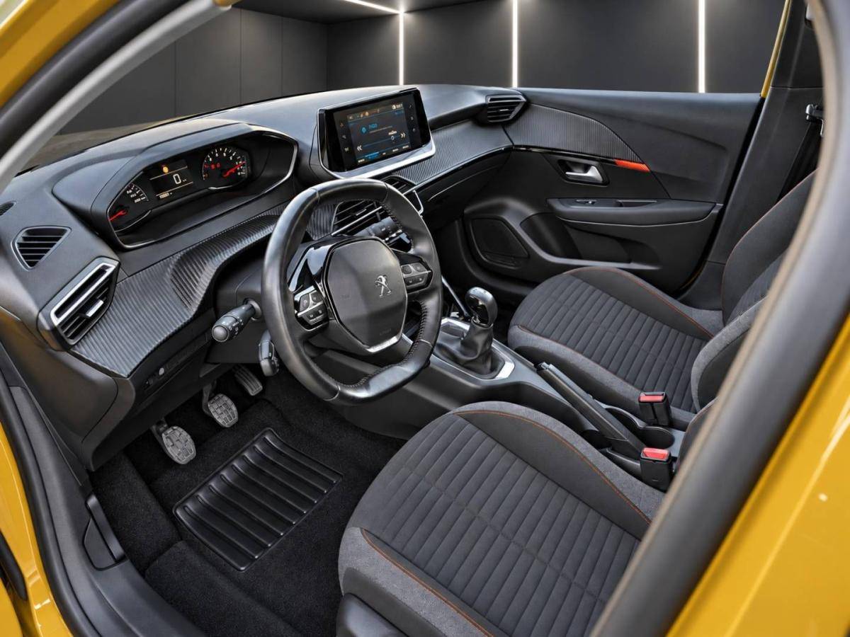 peugeot-208-2020-gasolina-1199cc