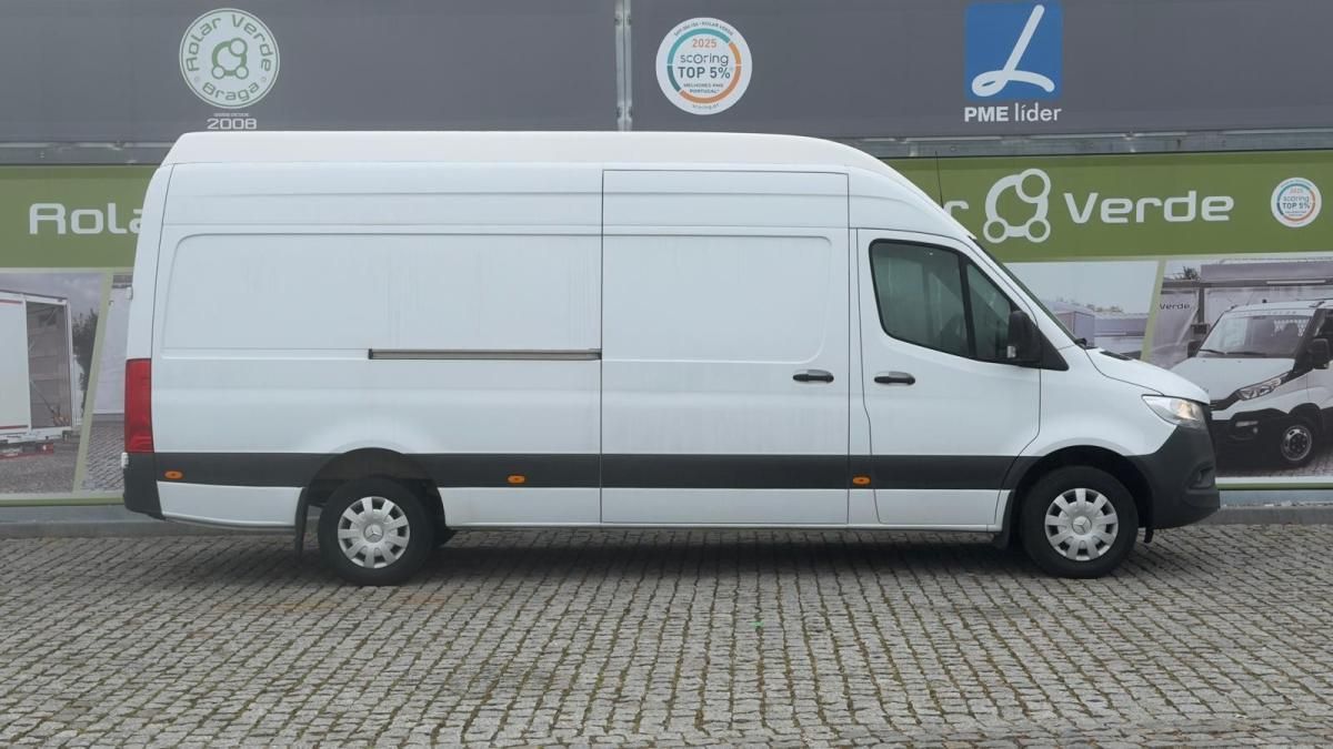 mercedes-benz-sprinter-2022-diesel-1950cc