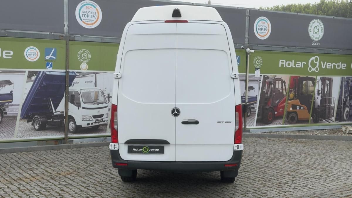 mercedes-benz-sprinter-2022-diesel-1950cc