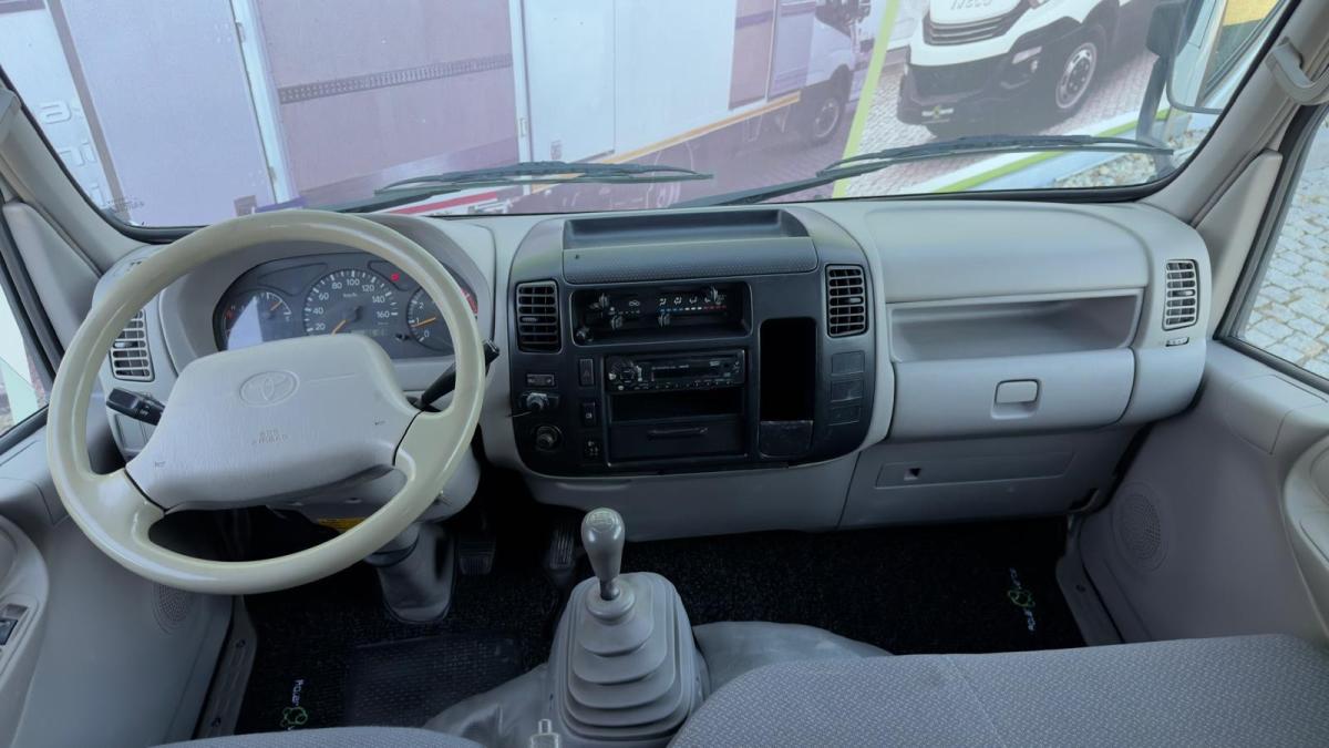 toyota-dyna-2010-diesel-2982cc