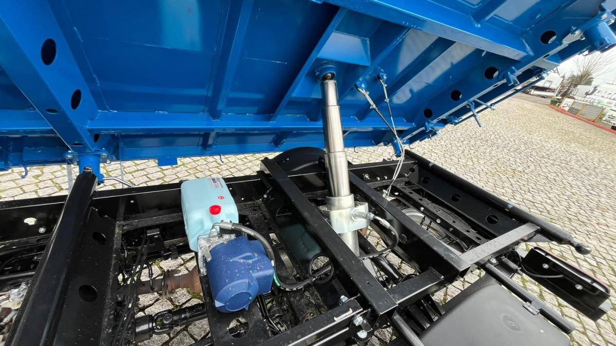 toyota-dyna-2013-diesel-2982cc