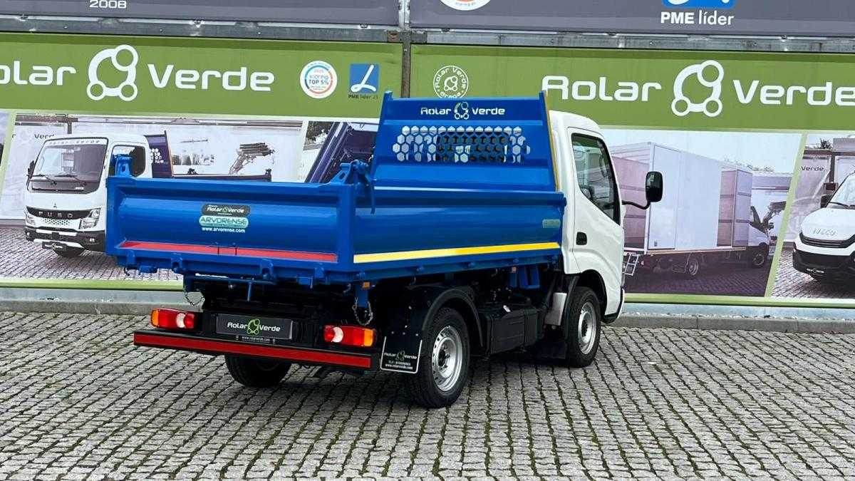 toyota-dyna-2013-diesel-2982cc