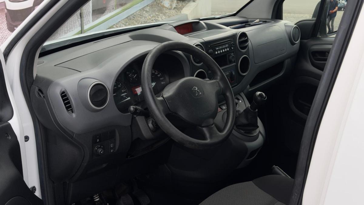 peugeot-partner-2018-diesel-1560cc