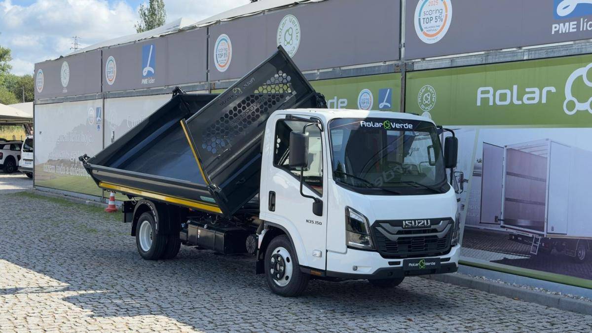 isuzu-nlr-2026-diesel-2999cc