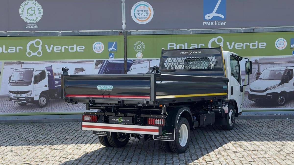 isuzu-nlr-2026-diesel-2999cc