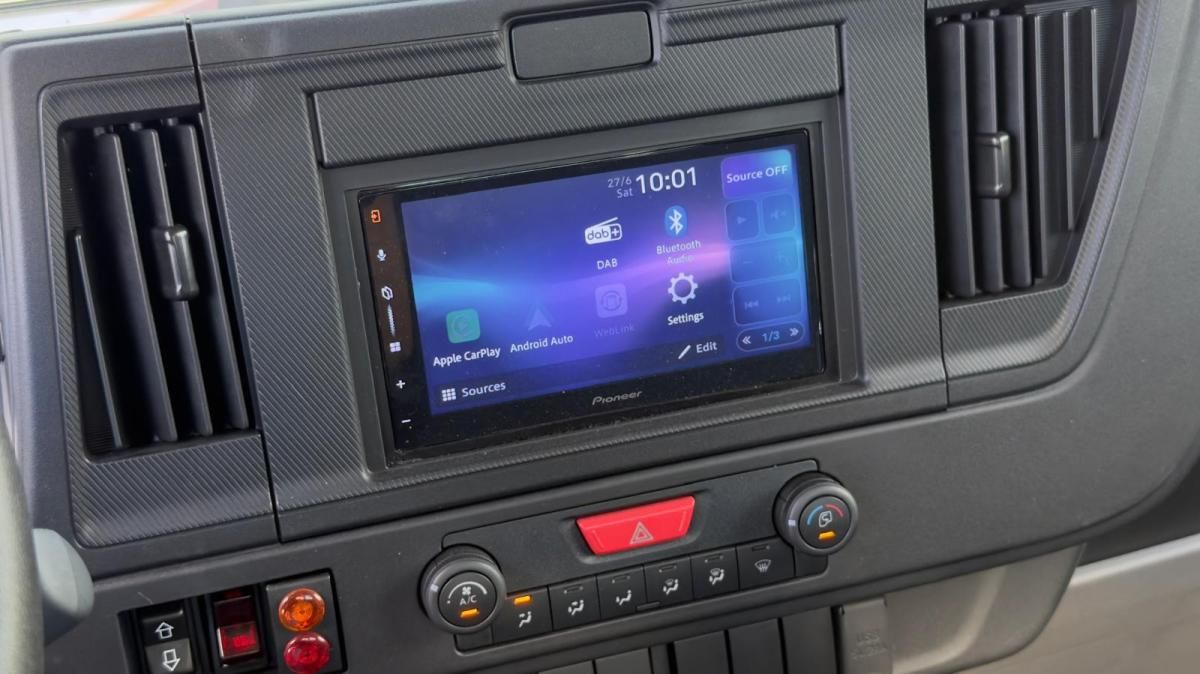 isuzu-nlr-2026-diesel-2999cc