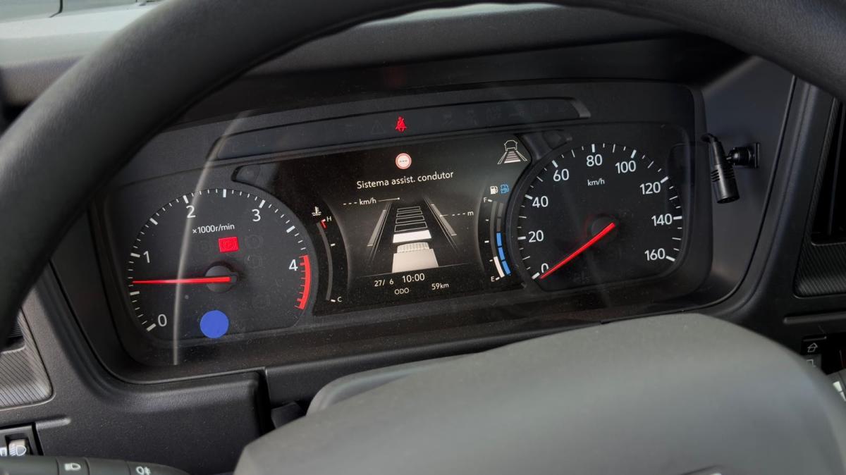 isuzu-nlr-2026-diesel-2999cc