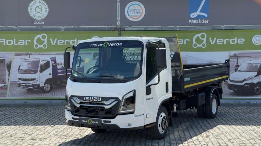 isuzu-nlr-2026-diesel-2999cc