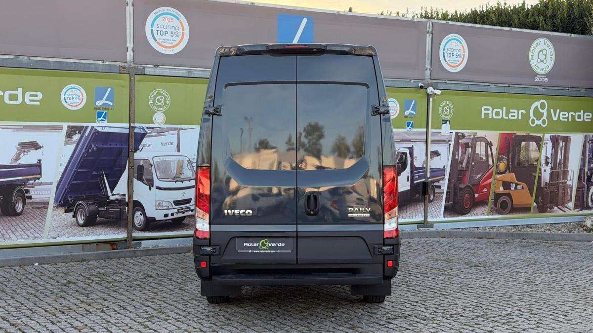 iveco-daily-2022-diesel-2998cc