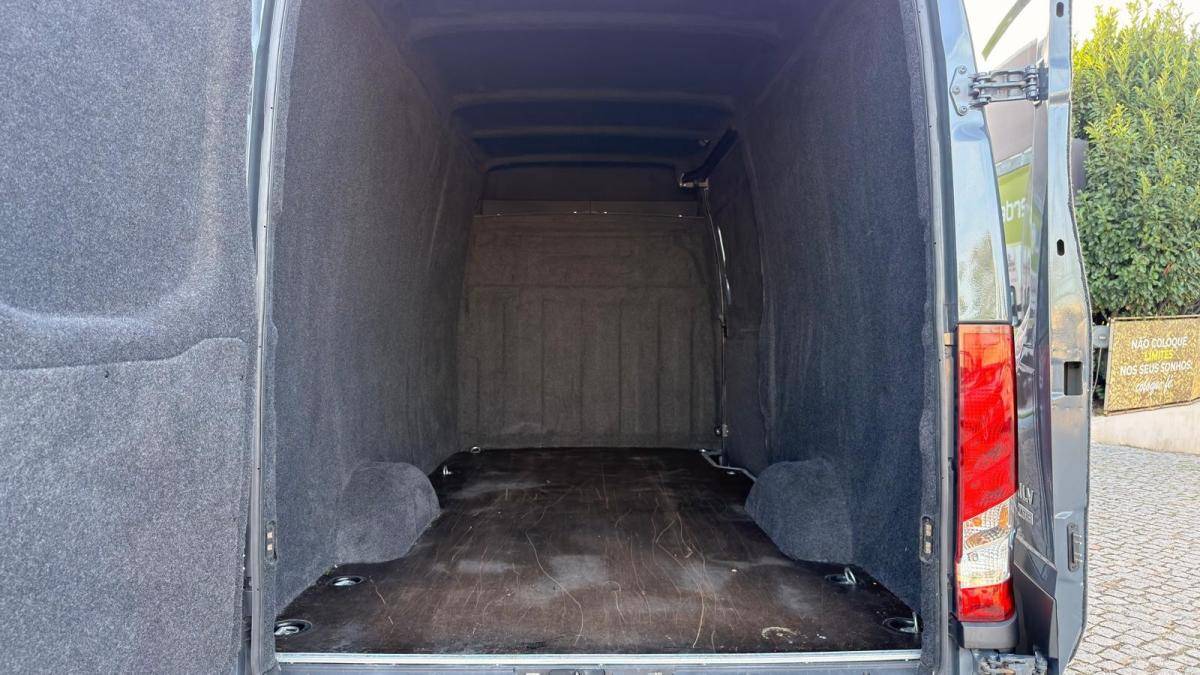 iveco-daily-2022-diesel-2998cc