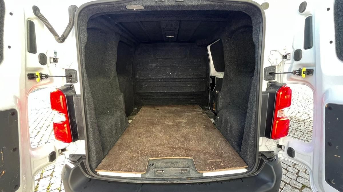 fiat-scudo-2023-diesel-1499cc