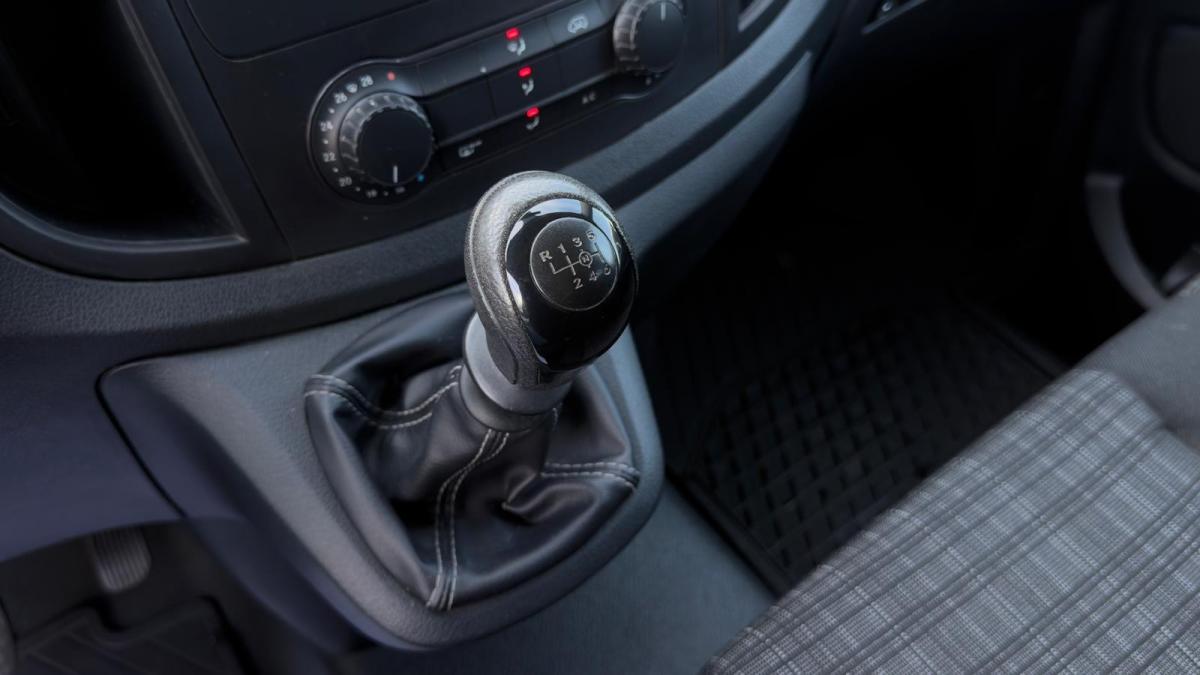 mercedes-benz-vito-2017-diesel-1598cc