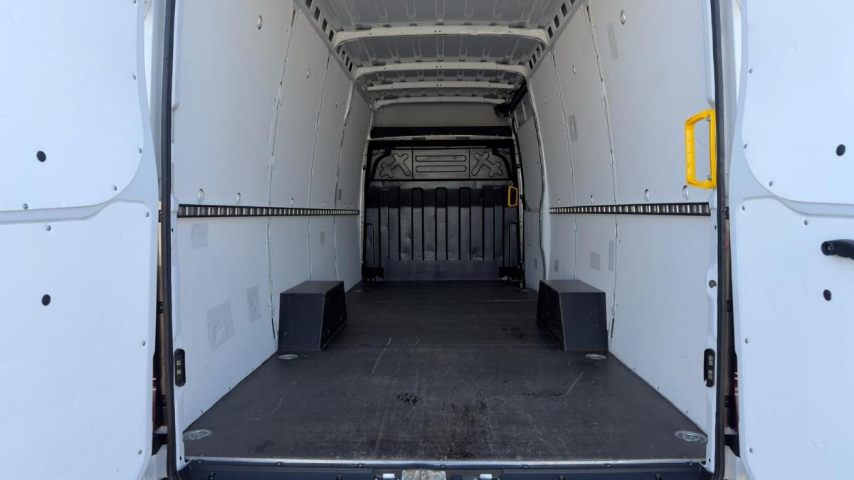 iveco-daily-2024-diesel-2998cc