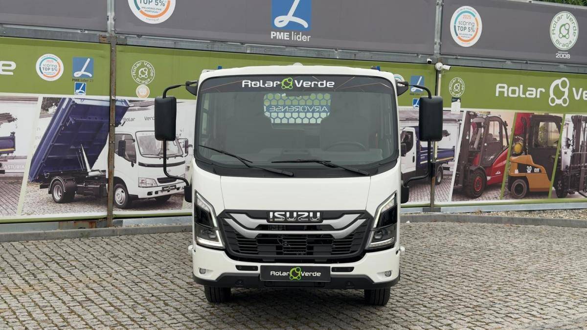 isuzu-nlr-2026-diesel-2999cc