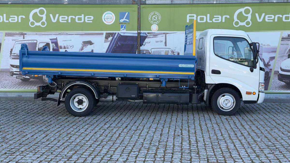 toyota-dyna-2011-diesel-2982cc