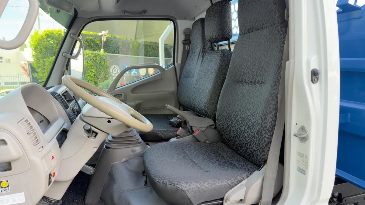 toyota-dyna-2011-diesel-2982cc