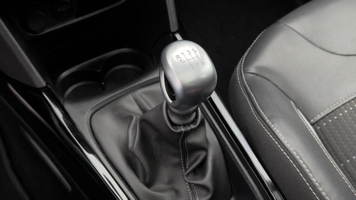 peugeot-2008-2017-diesel-1560cc