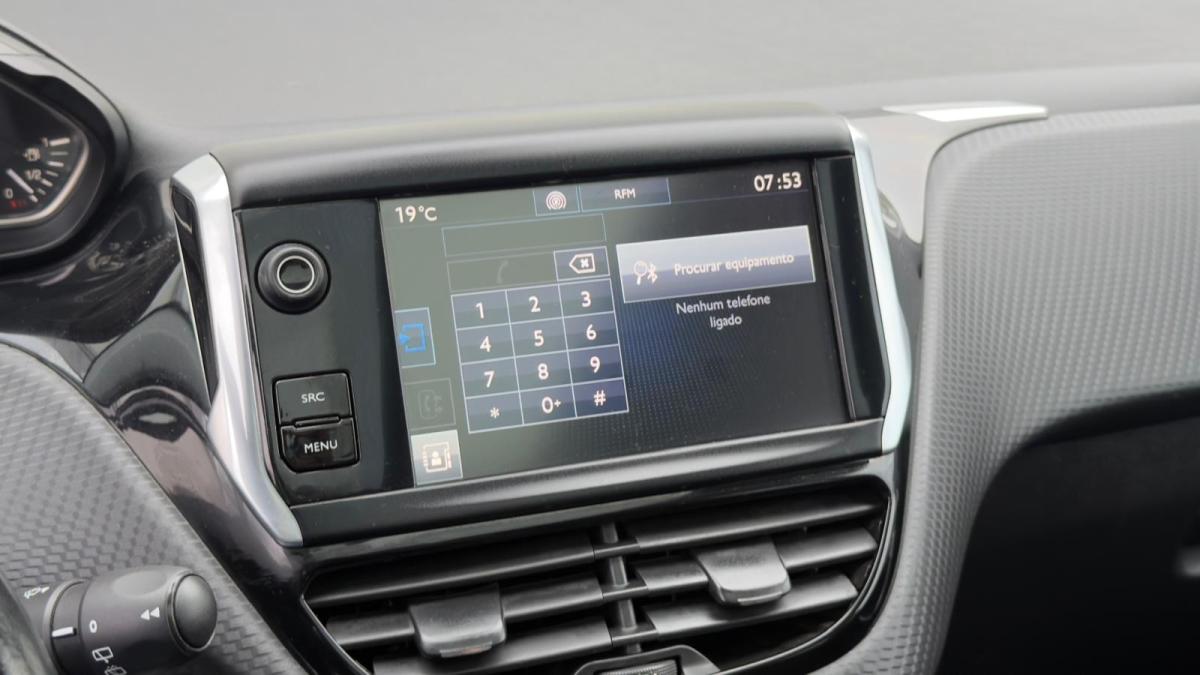 peugeot-2008-2017-diesel-1560cc