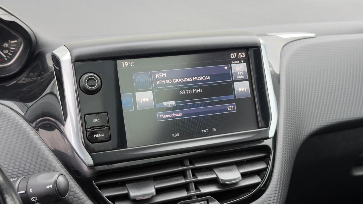 peugeot-2008-2017-diesel-1560cc