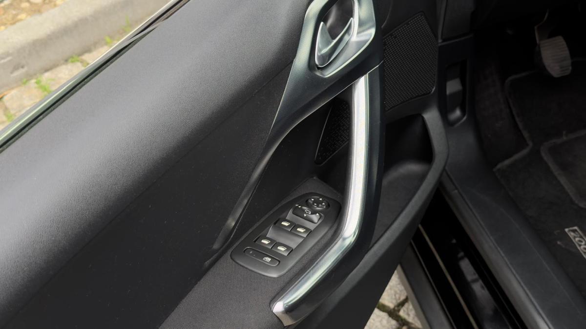 peugeot-2008-2017-diesel-1560cc