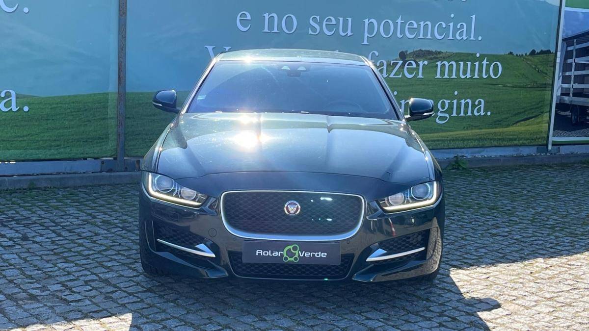 jaguar-xe-2017-diesel-1999cc