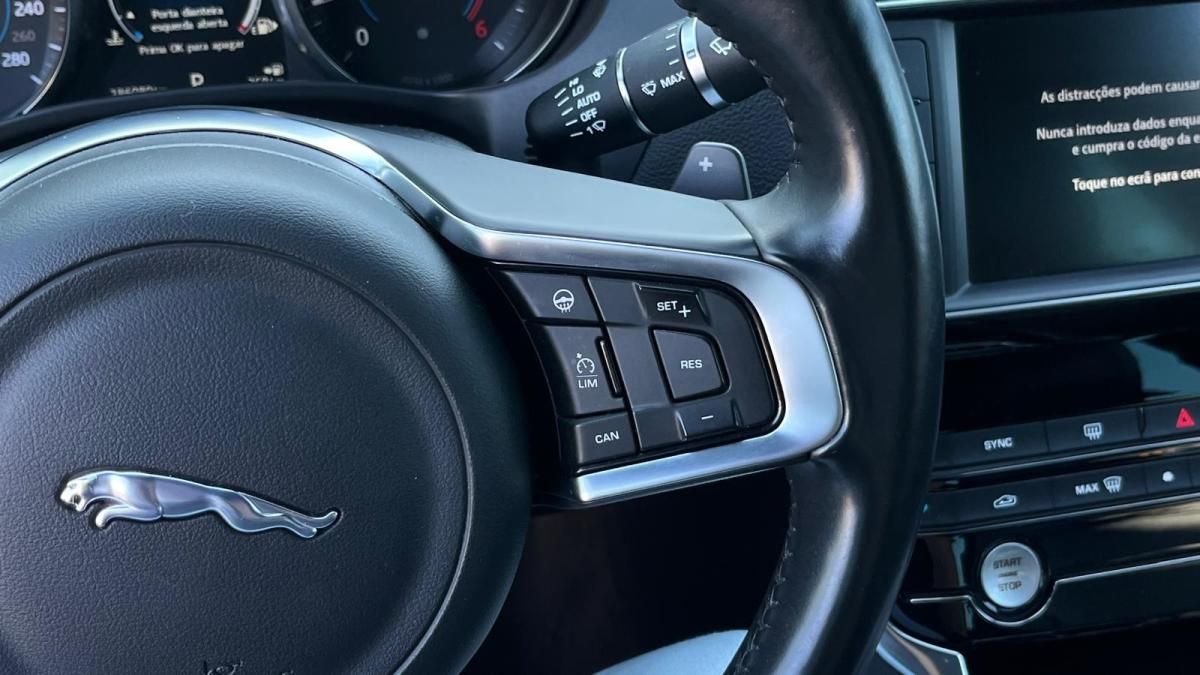 jaguar-xe-2017-diesel-1999cc
