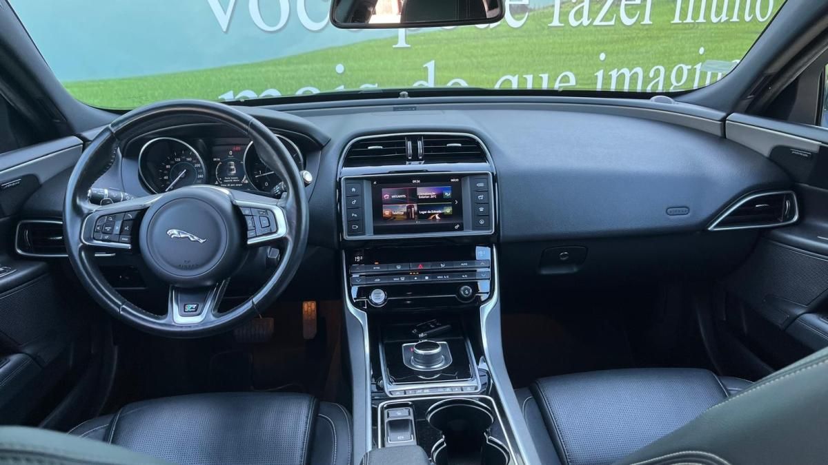 jaguar-xe-2017-diesel-1999cc