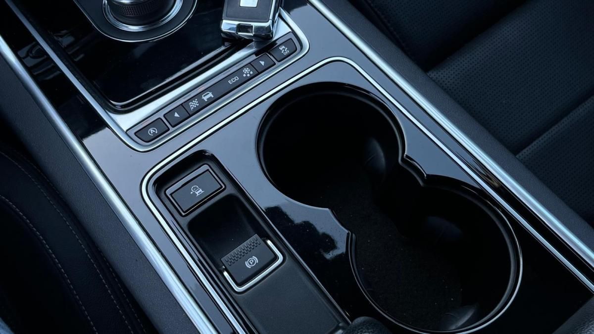 jaguar-xe-2017-diesel-1999cc