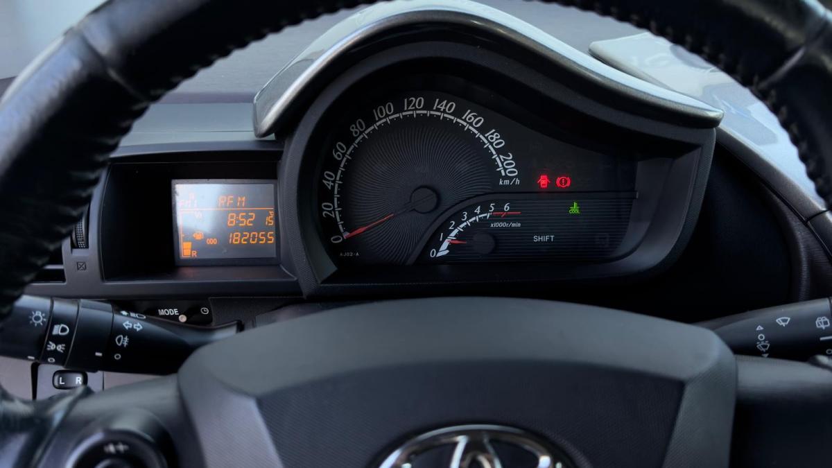 toyota-iq-2010-diesel-1364cc