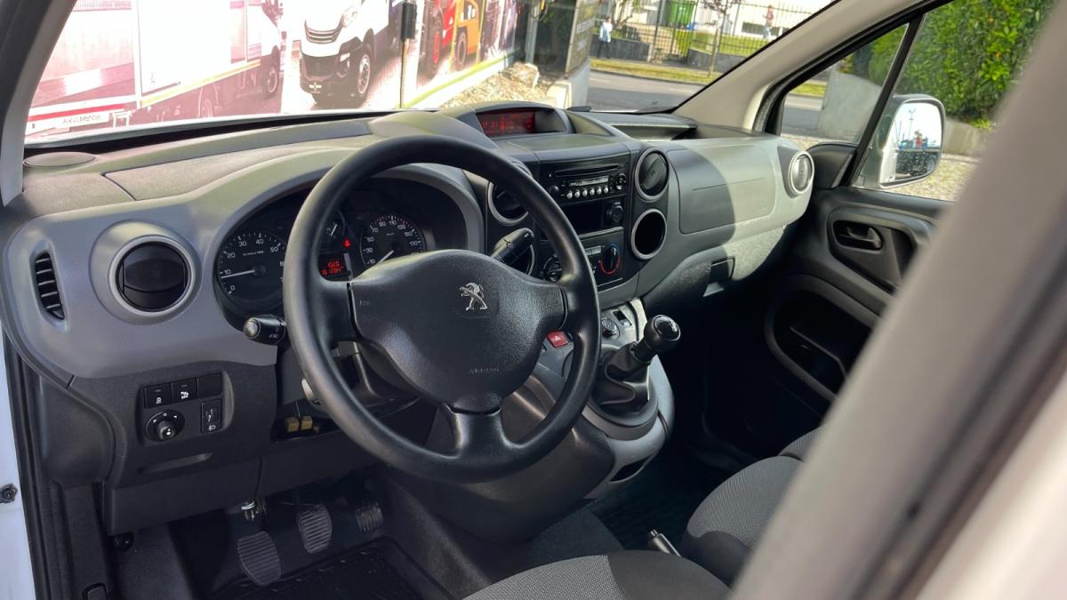 peugeot-partner-2017-diesel-1560cc