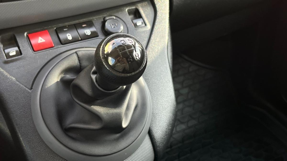 peugeot-partner-2017-diesel-1560cc