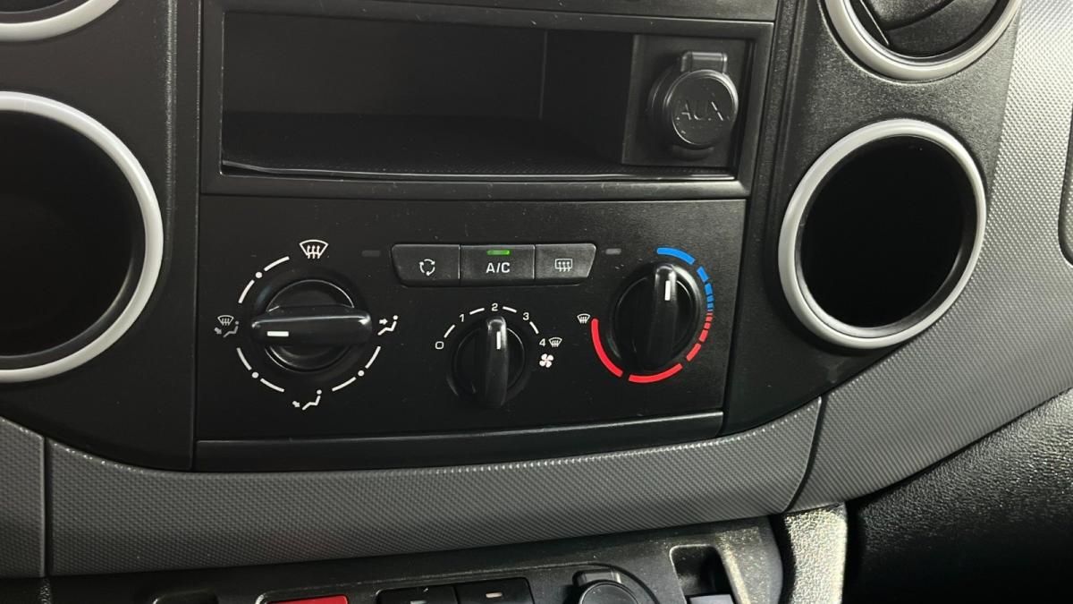 peugeot-partner-2017-diesel-1560cc